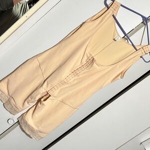 Ivory Sleeveless faja with Lace Trim